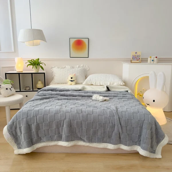 New Chessboard Getafu Cashmere Lamb Plush Blanket Thickened and Warm Multi functional Office Lunch Rest Blanket - Image 2