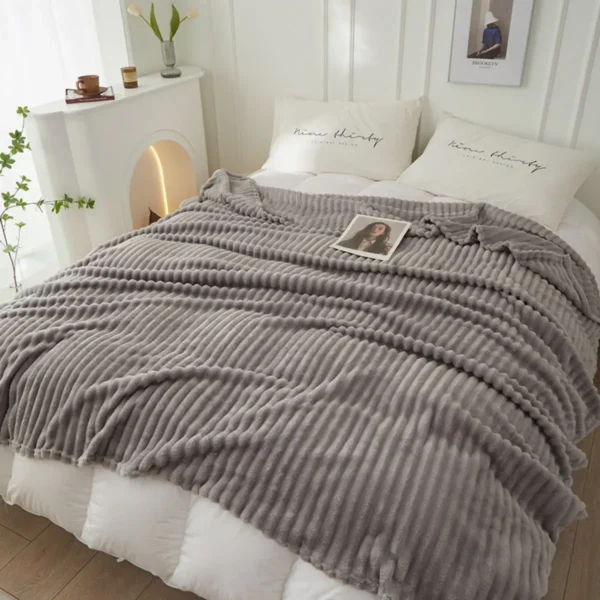 New milk velvet widened striped blanket (single layer double sided) air conditioning blanket multifunctional cover blanket - Image 4