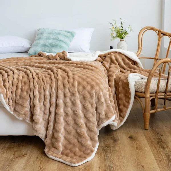 Luxury Velvet Blanket Double-layer Thickened Cover Blanket Sofa Bed Air Conditioning Nap Blanket Solid Color - Image 6